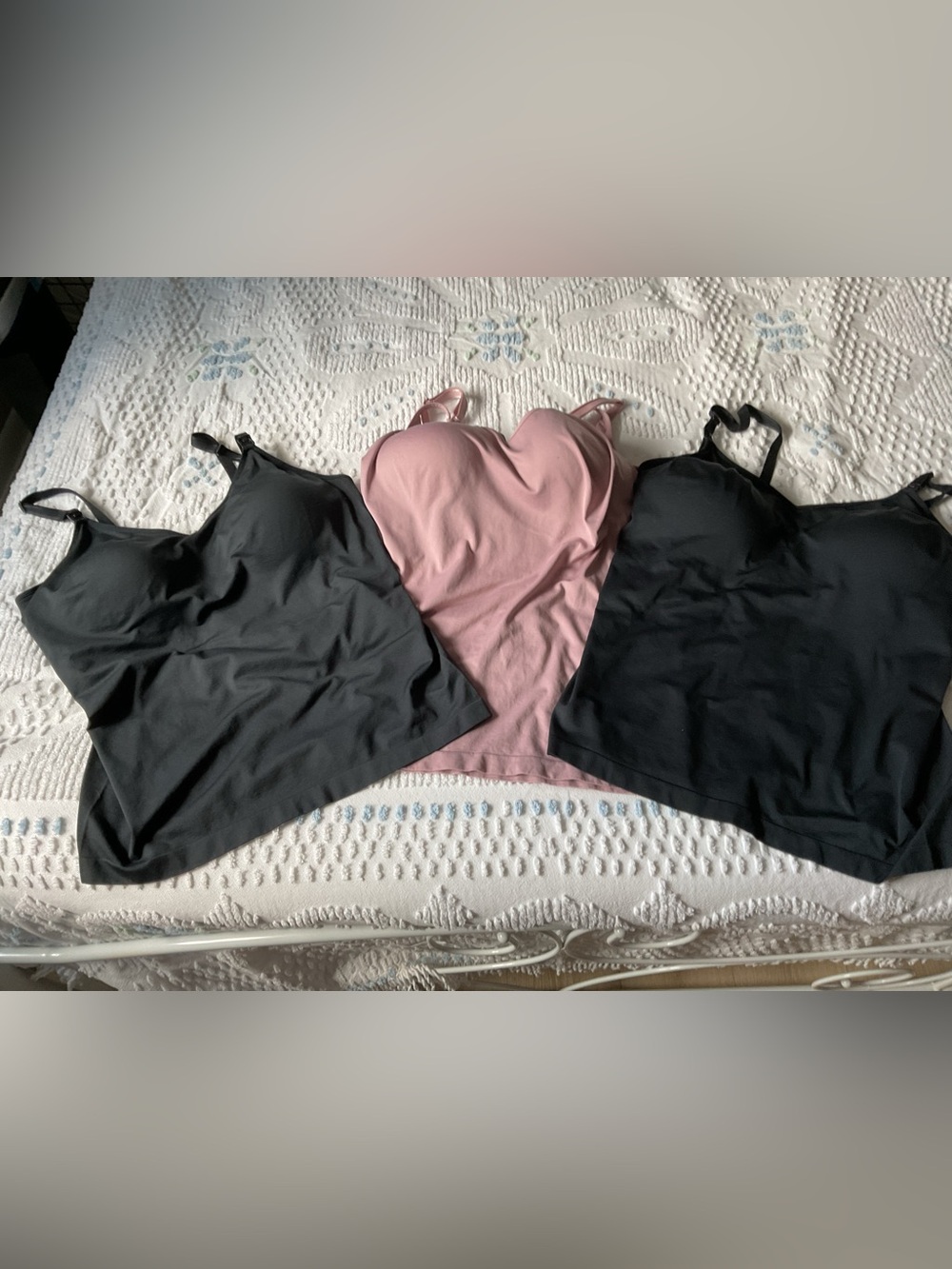 🐥 Bundle of 3 Maternity Seamless Cami Tops - Black & Dusty Rose